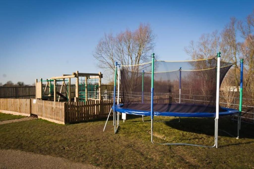 Somerford Keynes Blueberry Cottage - Lower Mill Estate מראה חיצוני תמונה
